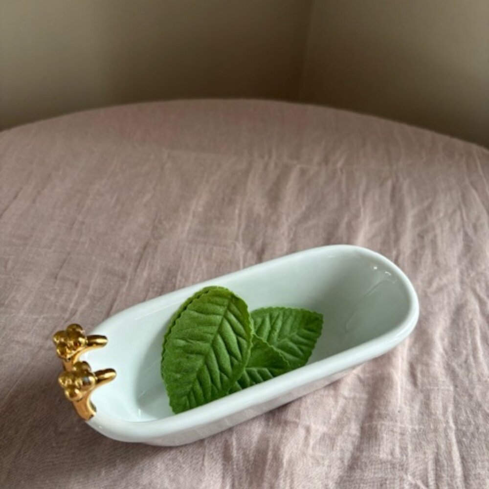 Lovely Porcelain Soap Dish - Picture 2 of 5